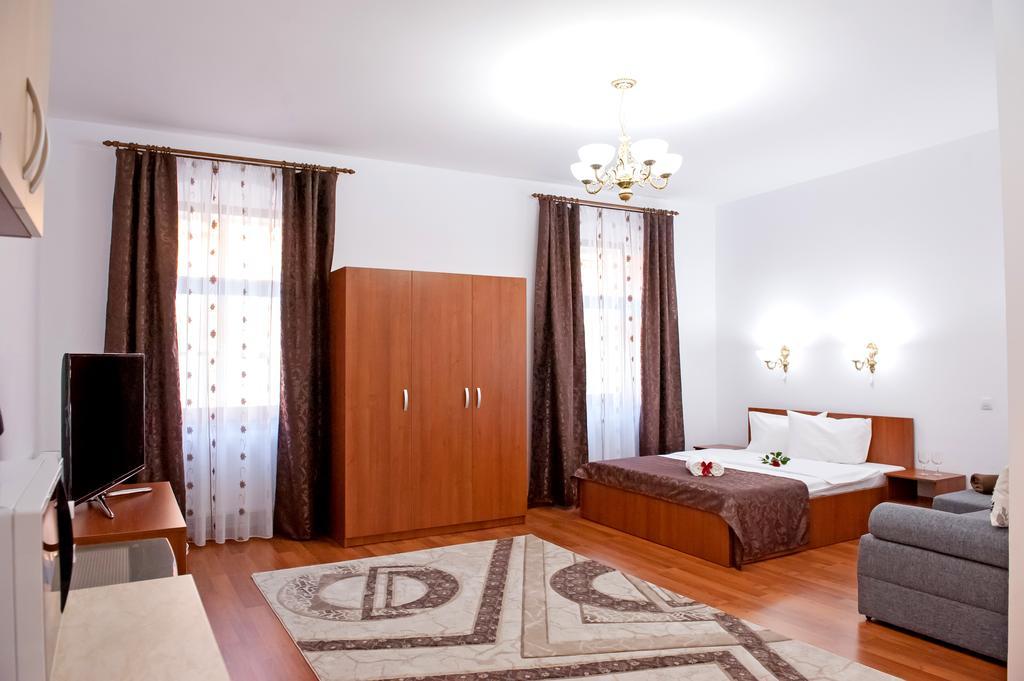 Cathedral Apartments Sibiu Phòng bức ảnh