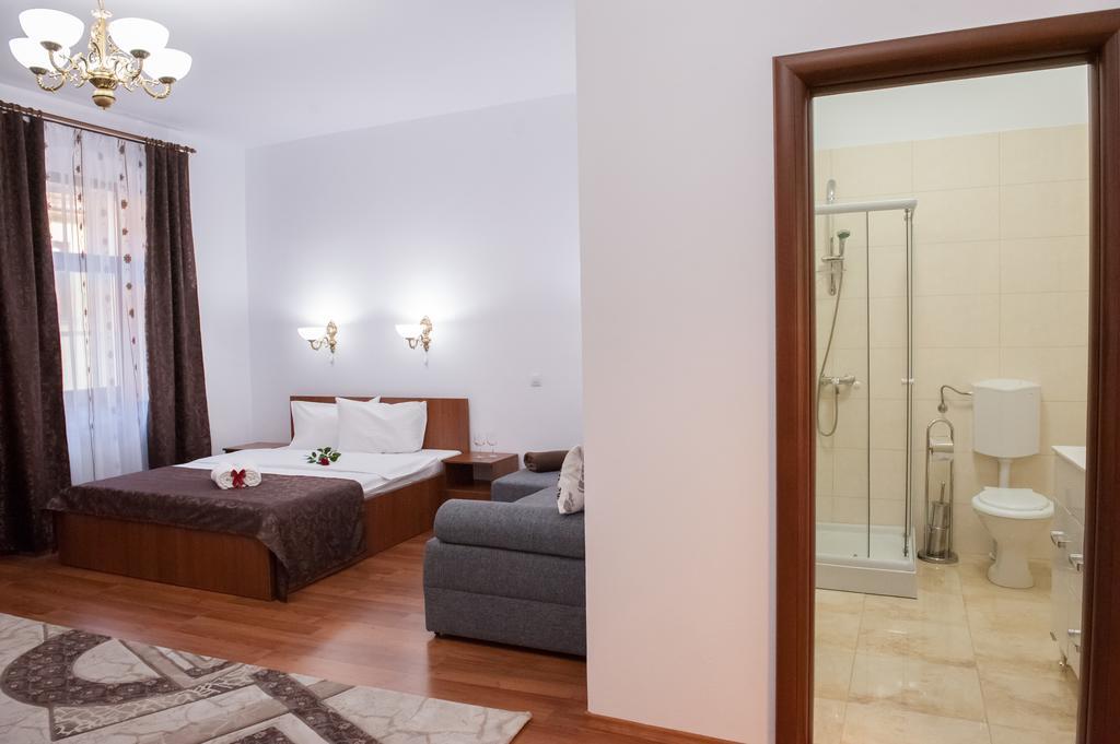 Cathedral Apartments Sibiu Phòng bức ảnh