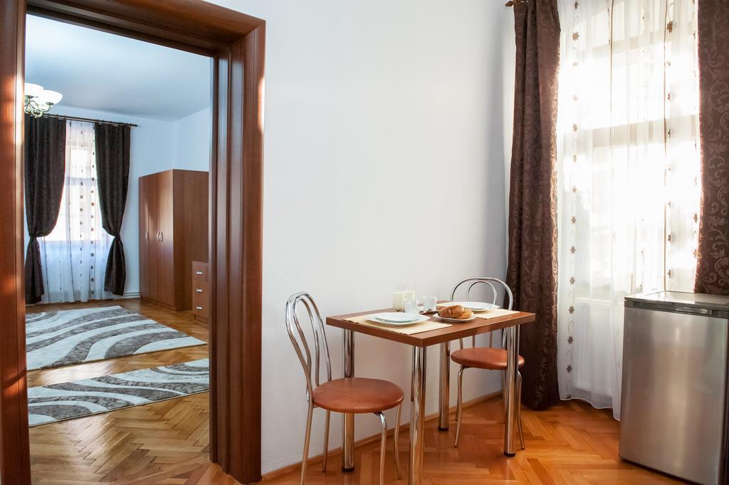 Cathedral Apartments Sibiu Phòng bức ảnh